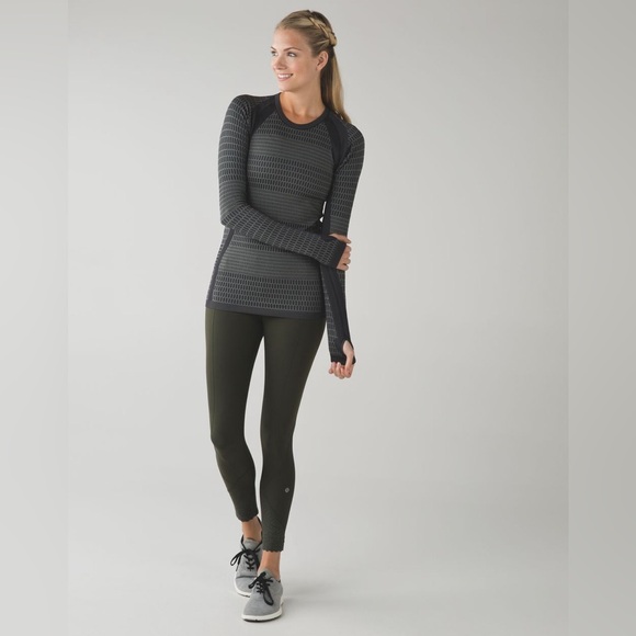 NWT Athletic Athleisure Minimalist RARE Lululemon About That Base LS Top - Picture 4 of 9